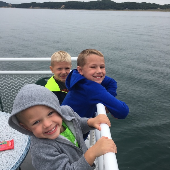 Meet your Posher, Julia - Picture 3 of 6